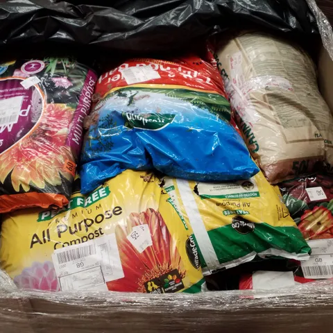 PALLET CONTAINING LARGE QUANTITY OF ASSORTED COMPOST
