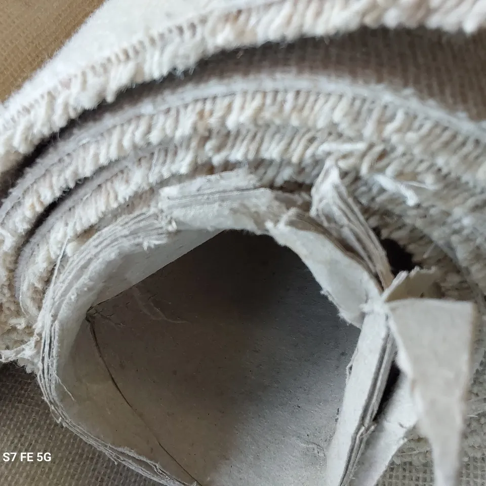 ROLL OF QUALITY CRESTA DIMENSIONS HEATHER CARPET APPROXIMATELY 5M × 2.18M