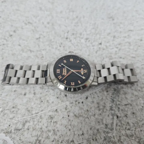 VIVIENNE WESTWOOD STAINLESS STEEL WRISTWATCH WITH DARK DIAL AND ROMAN NUMERALS