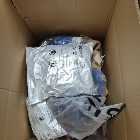 LARGE BOX OF APPROXIMATELY 20 ASSORTED CLOTHING ITEMS IN VARIOUS SIZES, STYLES AND COLOUR