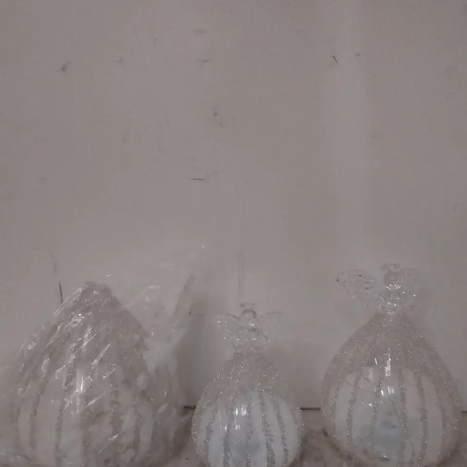 JULIEN MACDONALD SET OF 3 PRE LIT GLASS ANGELS 