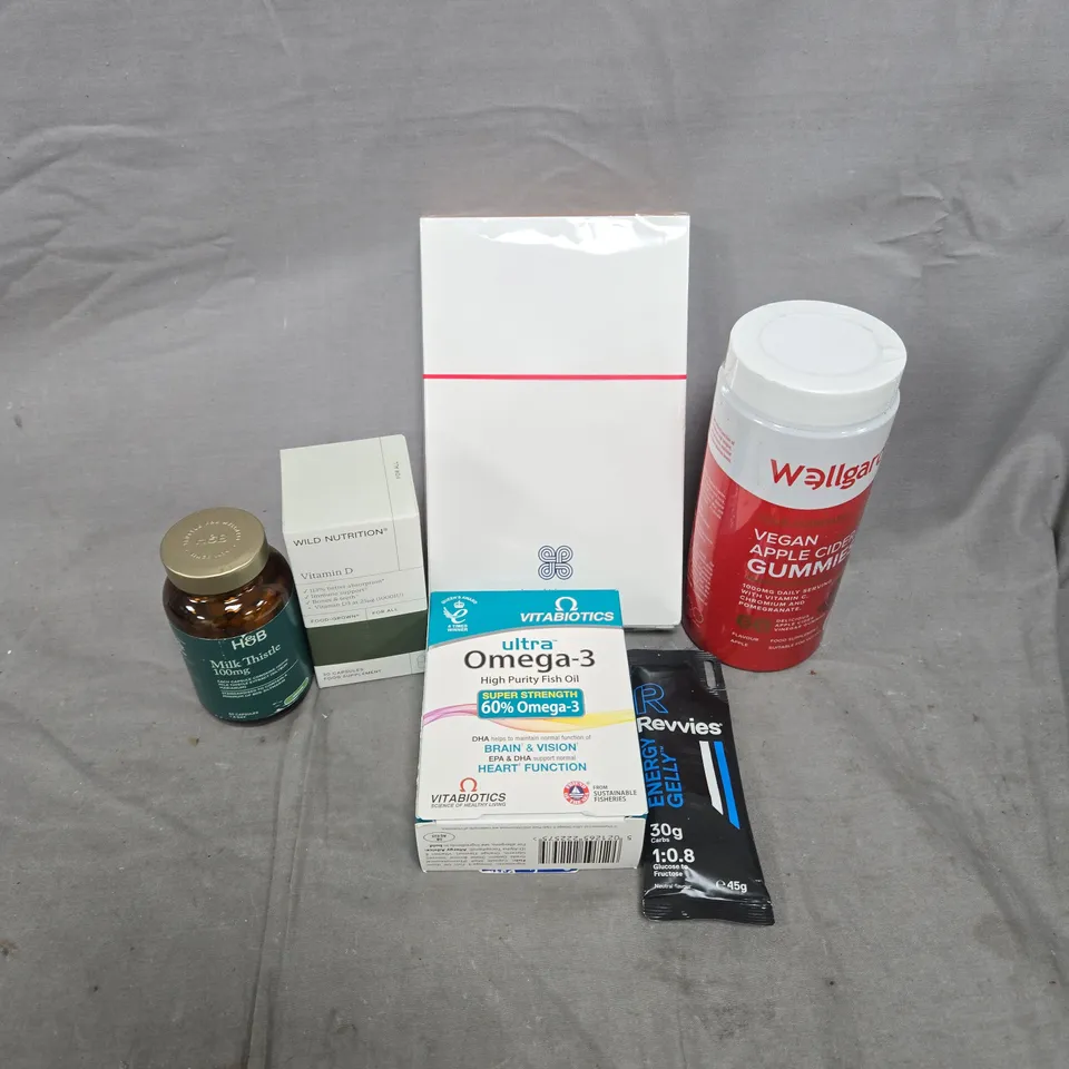 APPROXIMATELY 15 ASSORTED HEALTH & BEAUTY ITEMS TO INCLUDE WELLGARD APPLE CIDER VINEGAR GUMMIES, VITABOTICS OMEGA-3, WILD NUTRITION VITAMIN D, ETC