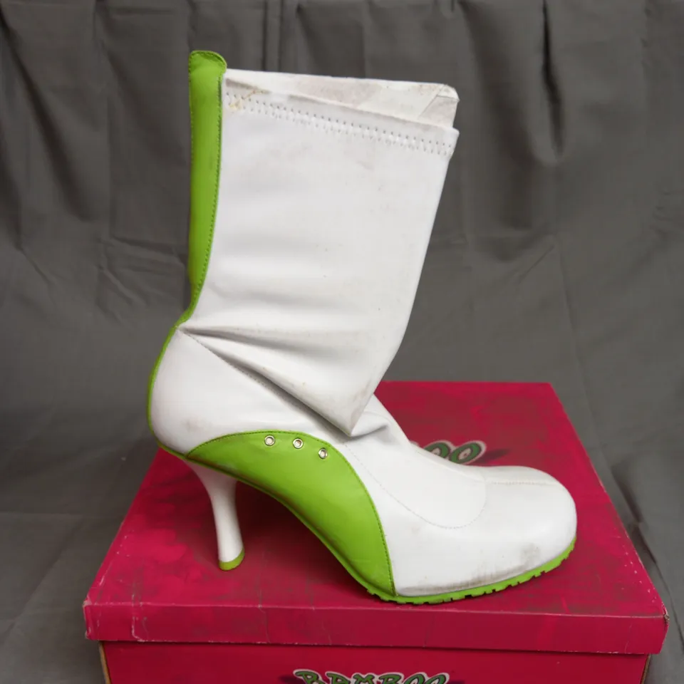BOXED BAMBOO LEATHER BALLER HIGH HEEL SHOES IN GREEN AND WHITE SIZE 10