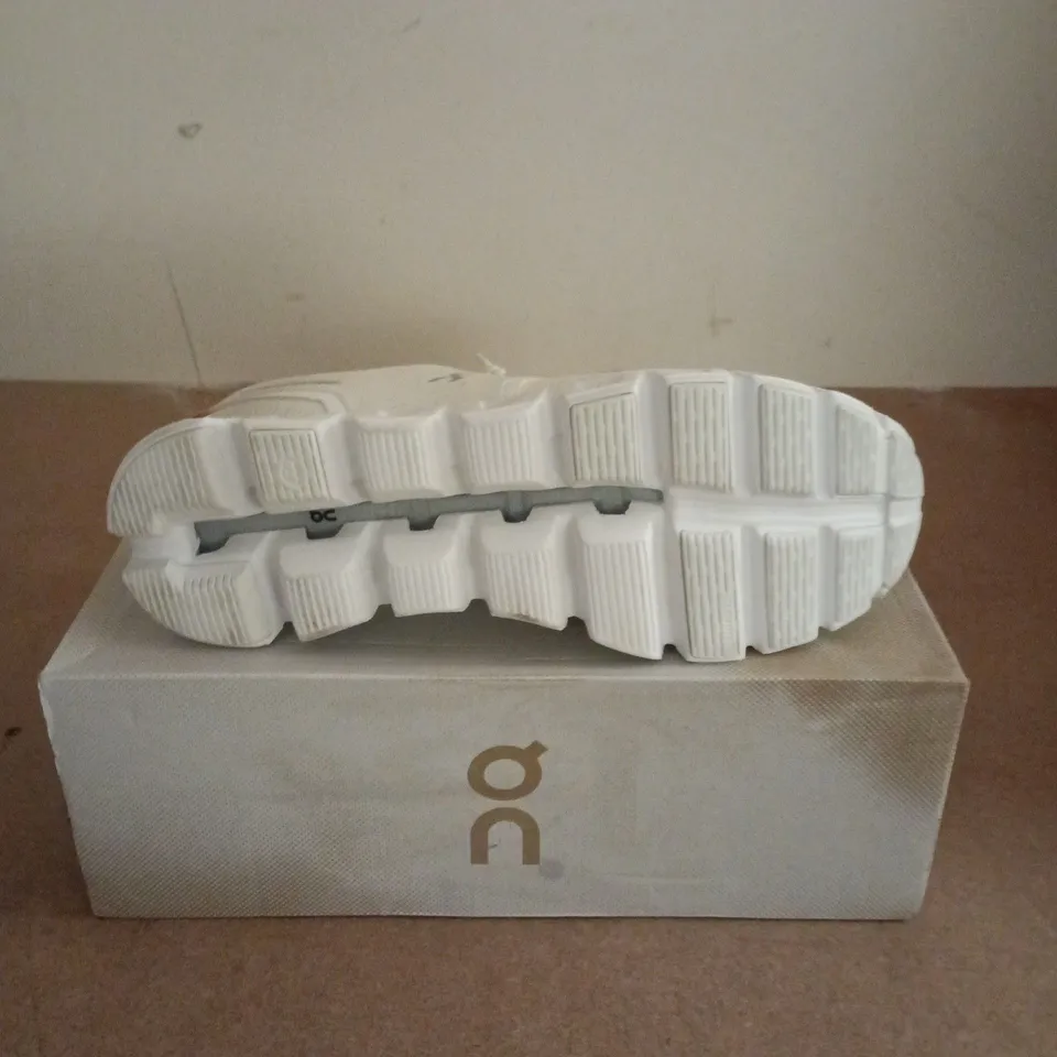 BOXED PAIR OF ON CLOUD 5 IN WHITE - UK 9