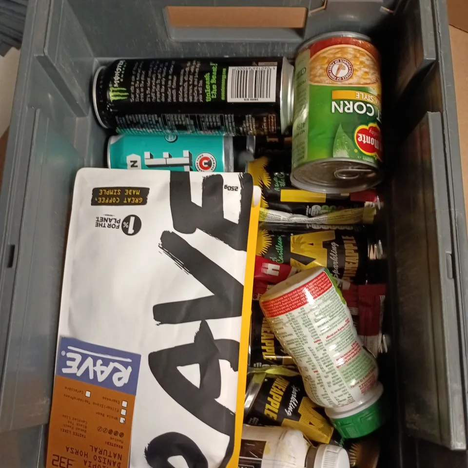 APPROXIMATELY 12 ASSORTED FOOD AND DRINKS ITEMS TO INCLUDE - ORGANIC COCONUT MILK, MONSTER ORIGINAL, TANDOORI MASALA POWDER ETC 