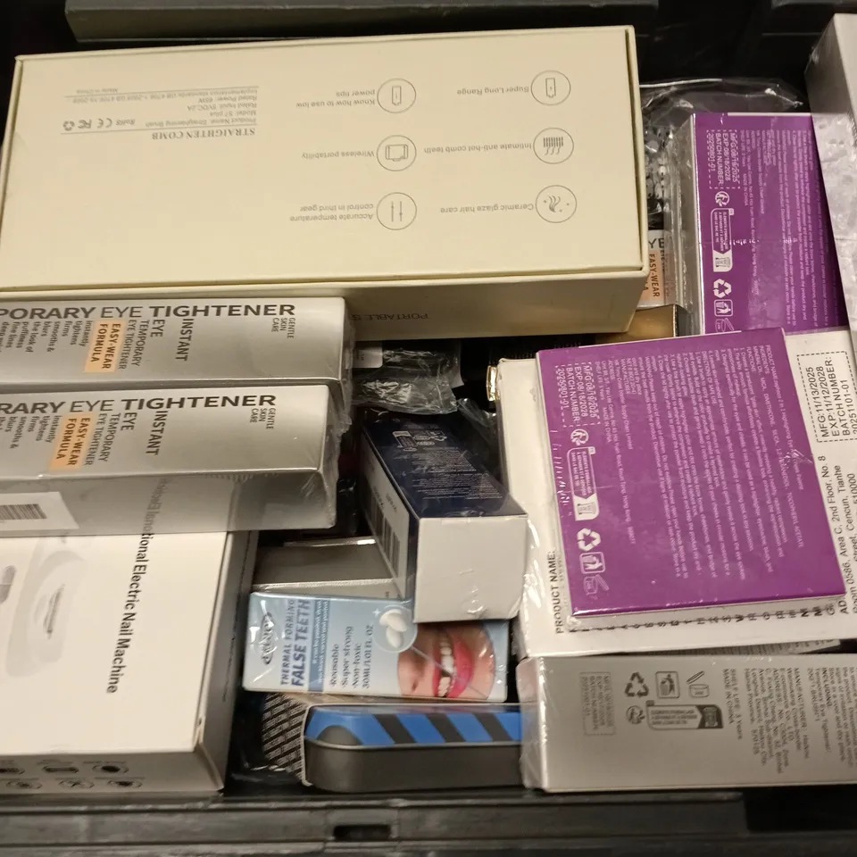 APPROXIMATELY 20 ASSORTED COSMETICS ITEMS TO INCLUDE MANS STUFF TO THE RESCUE MANICURE SET, EYE AND CHEEK PALETTE, TEMPORARY EYE TIGHTENER, ETC