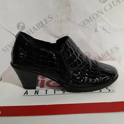 BOXED RIEKER LOW HEELED SHOE BOOTS, BLACK CROC - SIZE 4