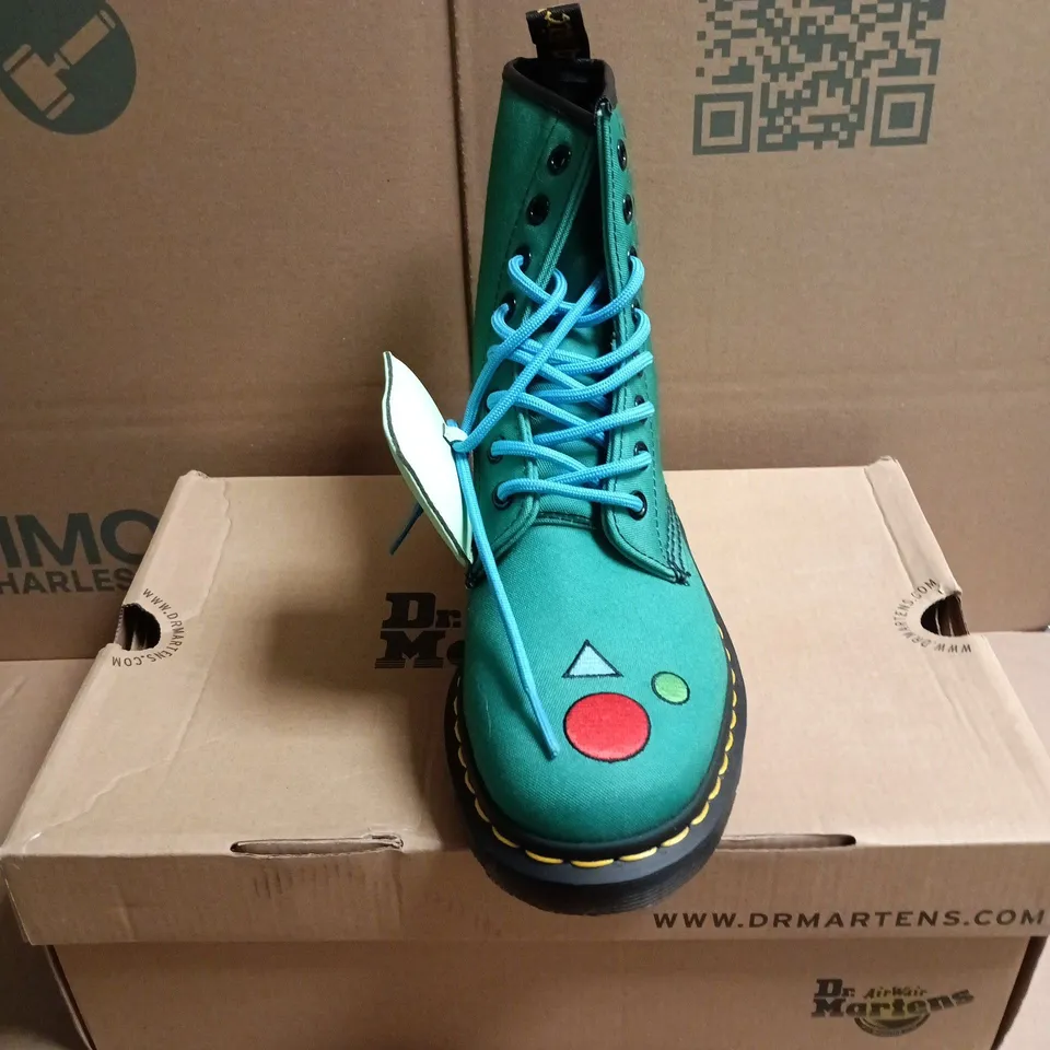 BOXED PAIR OF DR. MARTENS X ADVENTURE TIME BMO BOOTS - 5