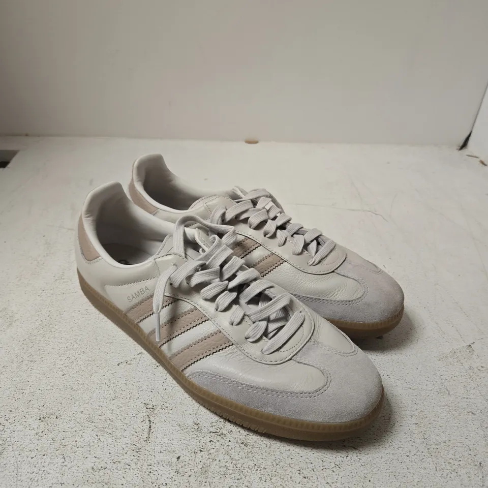 ADIDAS SAMBA SHOES – WHITE/GREY, UK 9.5 