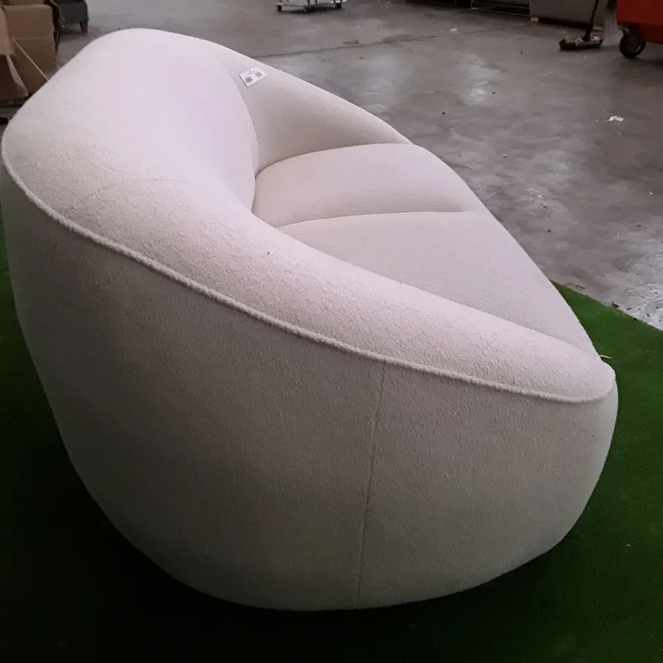 DESIGNER LOVESEAT - CREAM FLEECE FABRIC