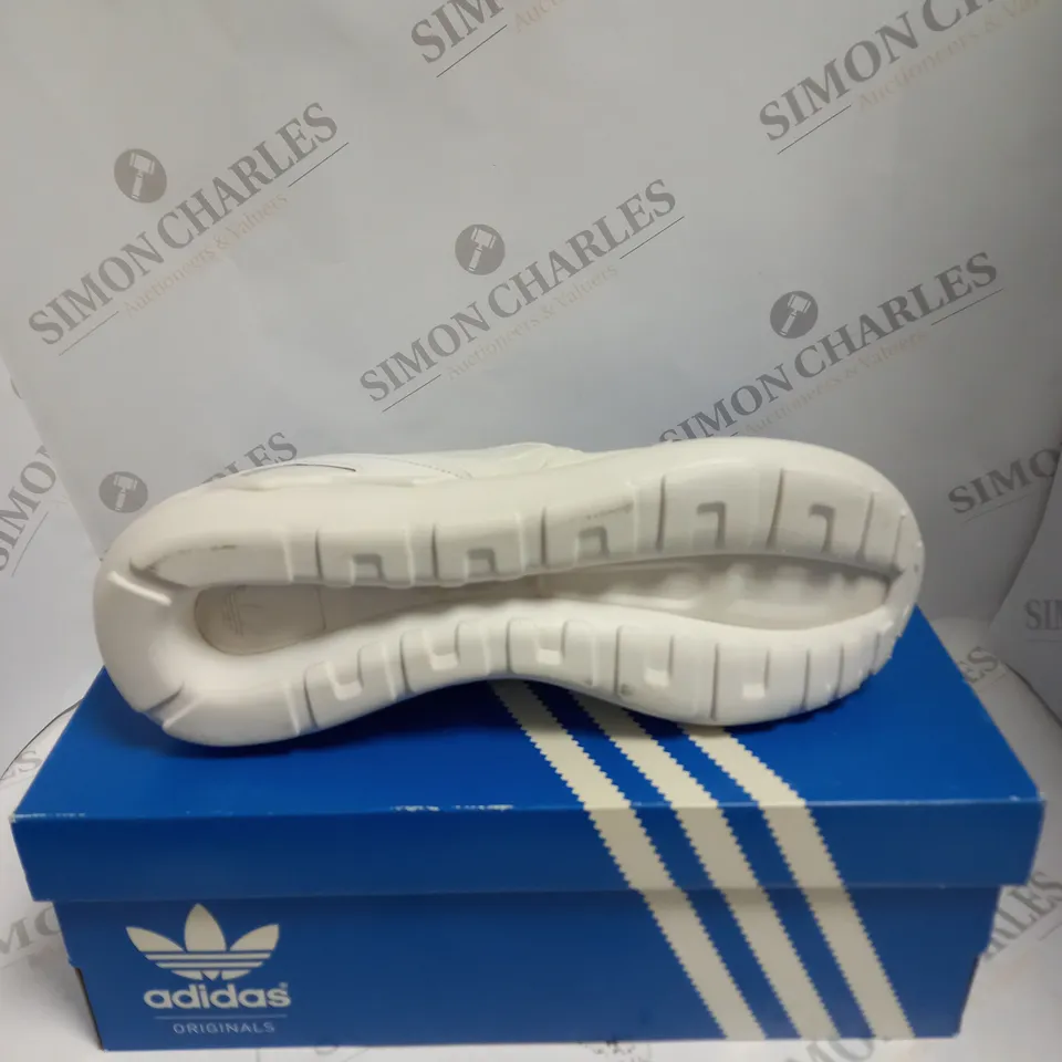 BOXED PAIR OF ADIDAS TUBULAR ORIGINALS RUNNER TRAINERS IN WHITE - 8