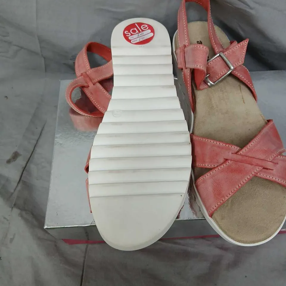 ADESSO AMELIE TANGERINE SANDALS - WOMEN'S UK 7 (EU 40)