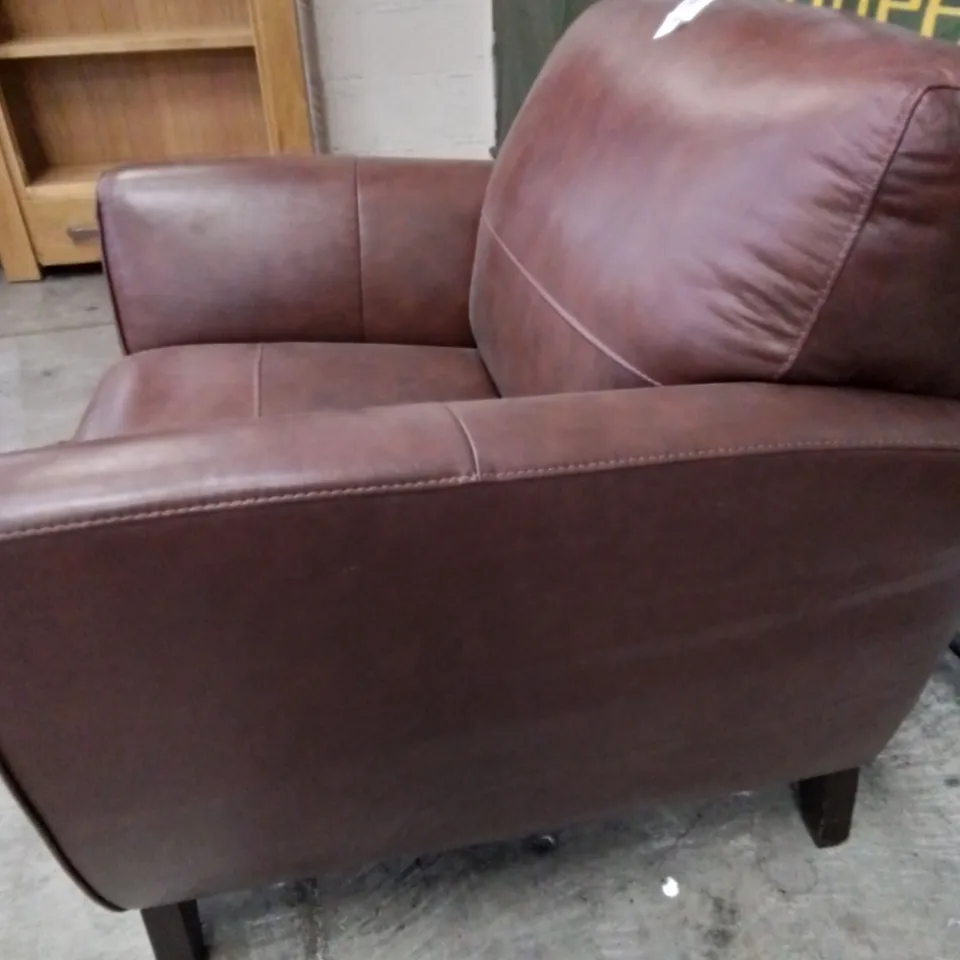 DESIGNER CHESNUT LEATHER EASY CHAIR
