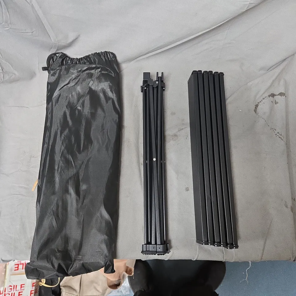 BAGGED FOLD-ABLE CAMPING CHAIR/STOOL 