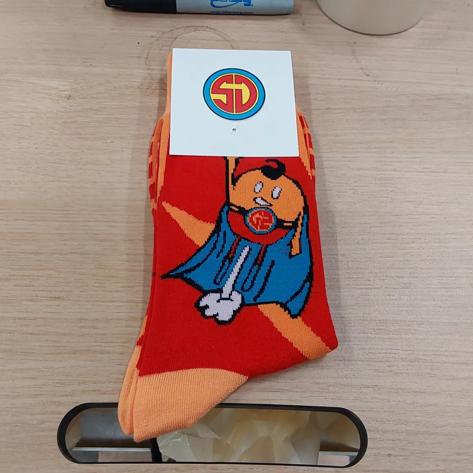 BOX OF APPROXIMATELY 360 BRAND NEW BIER CO 'SUPER DAD' SOCKS (1 BOX)