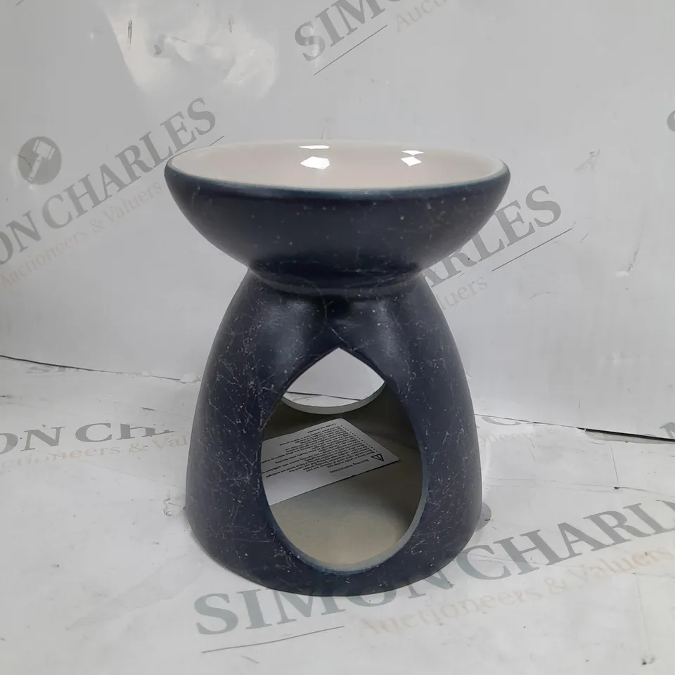 TEALIGHT CANDLE HOLDER