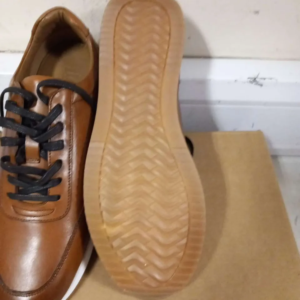 BOXED JONES BOOTMAKERS SOUTHEND 2 TAN SIZE 10