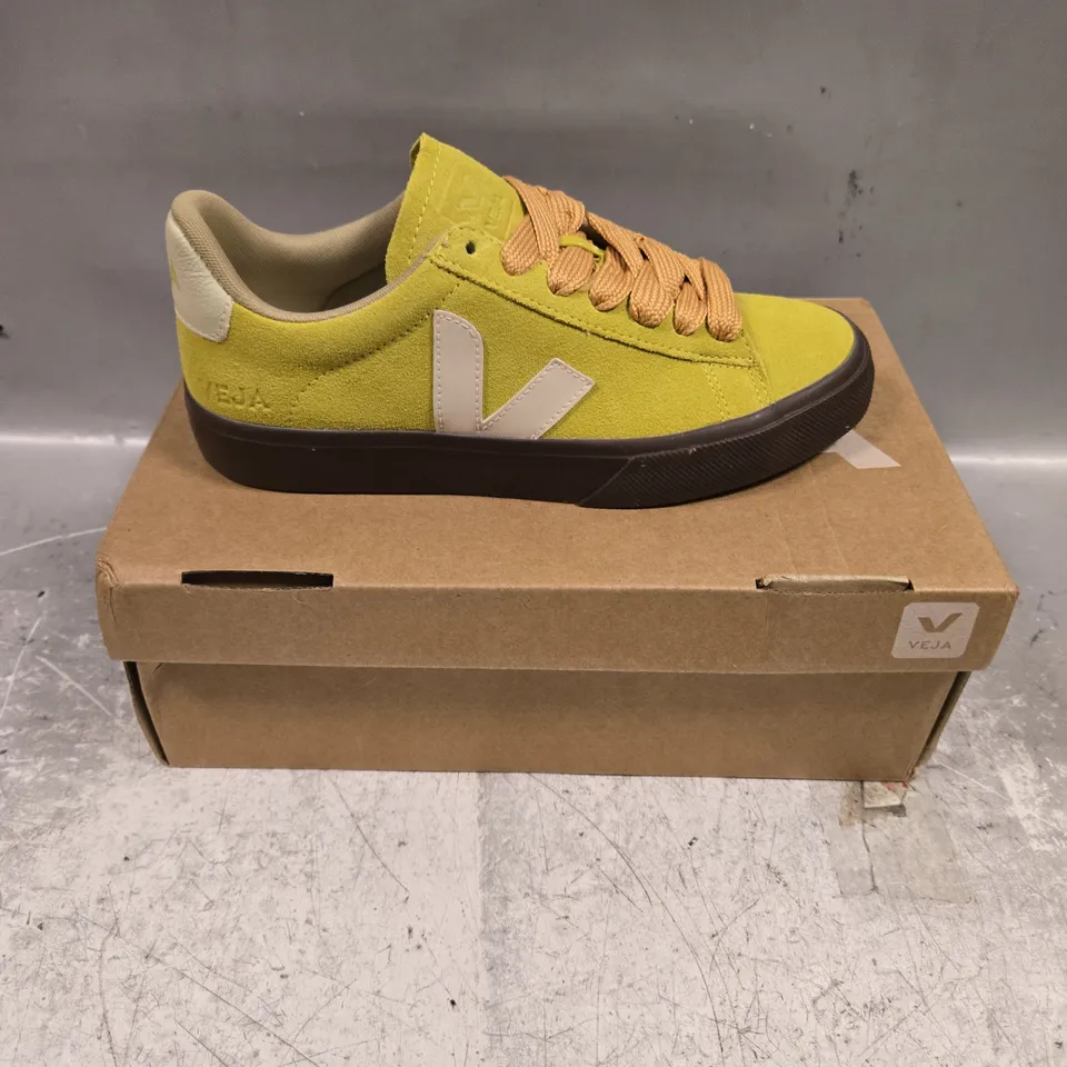 BOXED PAIR OF VEJA CAMPO BOLD TRAINERS - 5