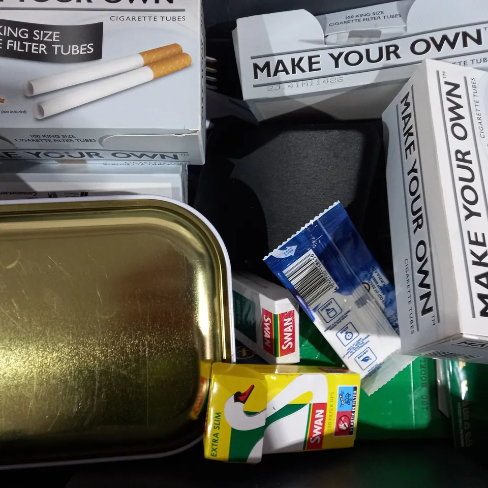 BOX OF APPROXIMATELY 10 ASSORTED ITEMS TO INCLUDE - MAKE YOUR OWN FILTER TUBES - SWAN MENTHOL - FRESH MINT RIZIA+ ECT