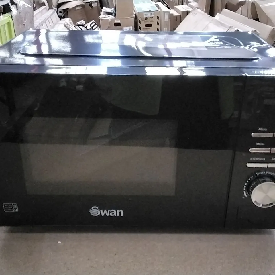 SWAN 700W MANUAL MICROWAVE - BLACK RRP £64