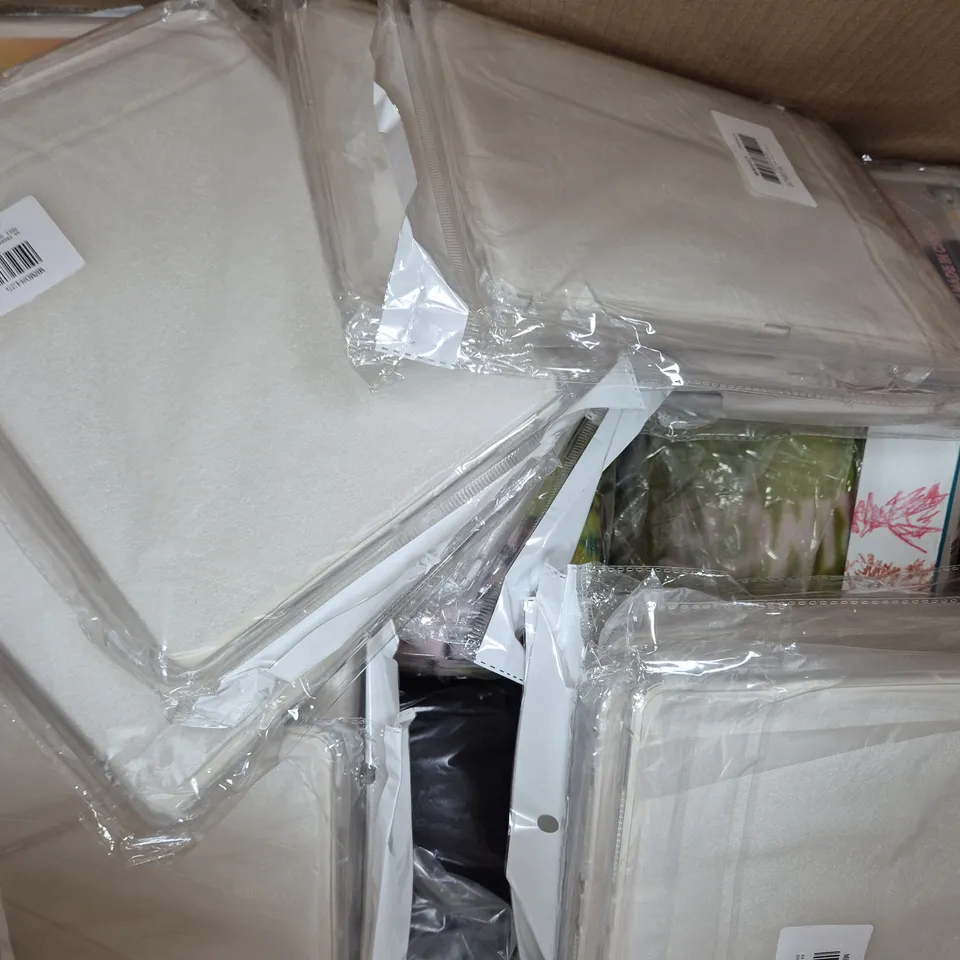 BOX OF APPROXIMATELY 15 ASSORTED HOUSEHOLD ITEMS TO INCLUDE GEM JACKPOT, TECH 21 PHONE PROTECTOR FOR IPHONE X, ETC - COLLECTION ONLY