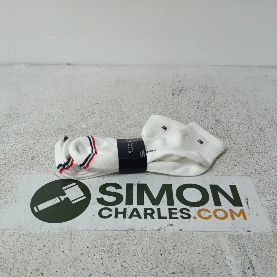 TOMMY HIFILGER SET OF 3 WHITE ONE SIZE SOCKS
