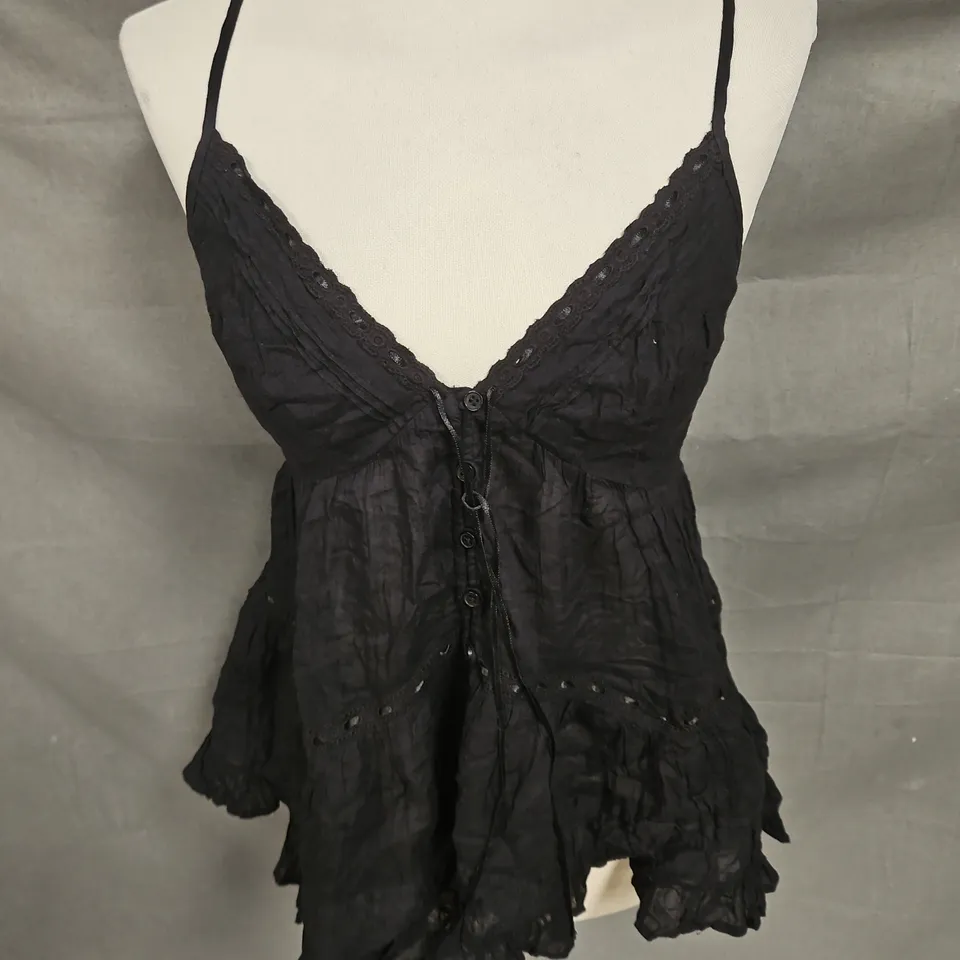 KIMCHI BLUE CAMI TOP IN BLACK SIZE L