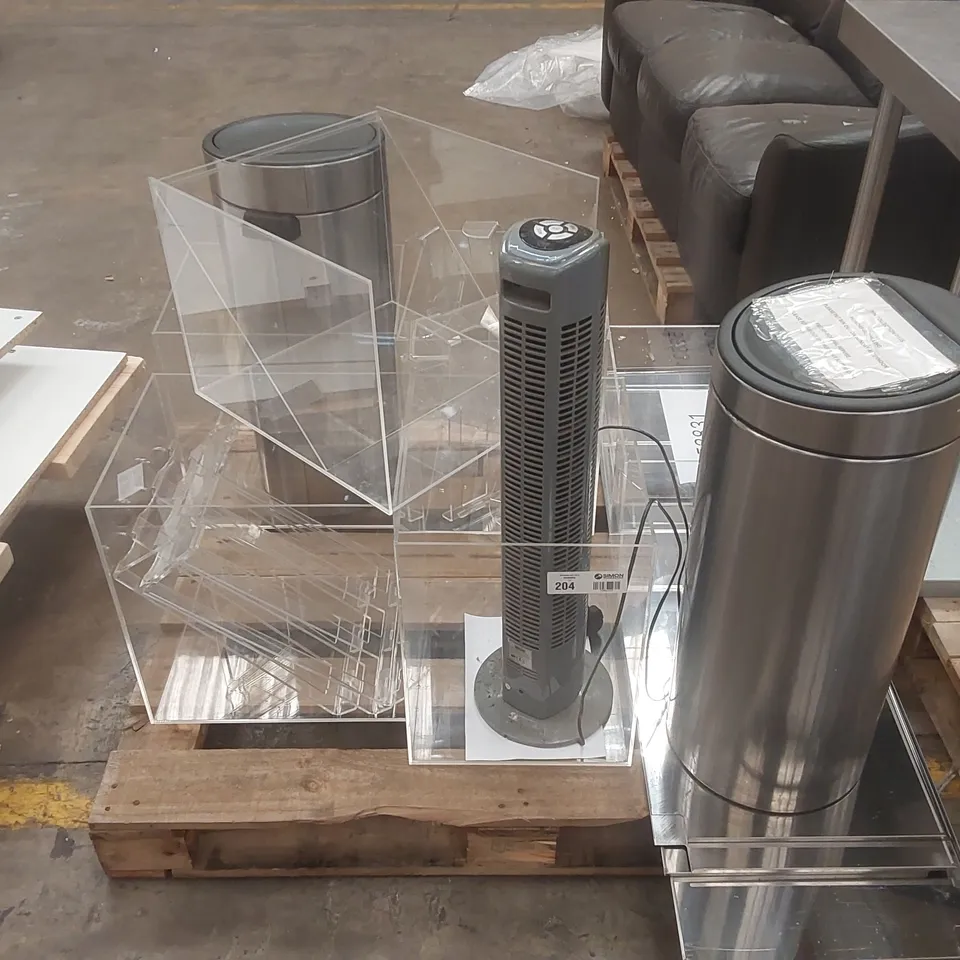 PALLET CONTAINING A LARGE QUANTITY OF ASSORTED RESTAURANT ITEMS INCLUDING: CLEAR DISPLAY BOXES, RUBBISH BIN, TOWER FAN ECT