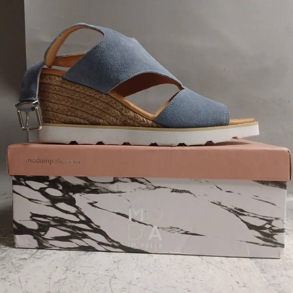 BOXED PAIR OF MODA IN PELLE MAPEL OPEN TOE WEDGE SANDALS IN LIGHT BLUE SIZE EU 39