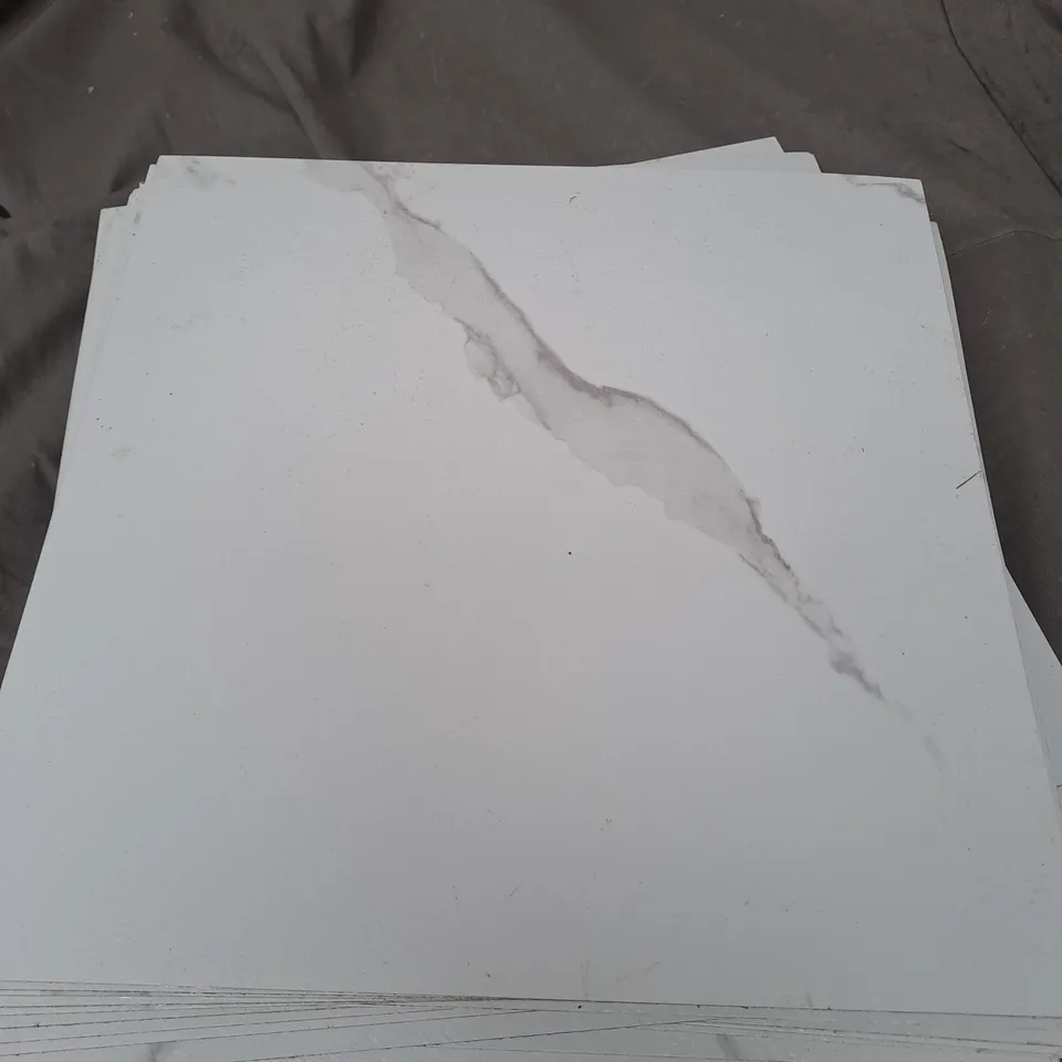 APPROXIMATELY 40 VINYL FLOOR TILES - WHITE MARBLE EFFECT