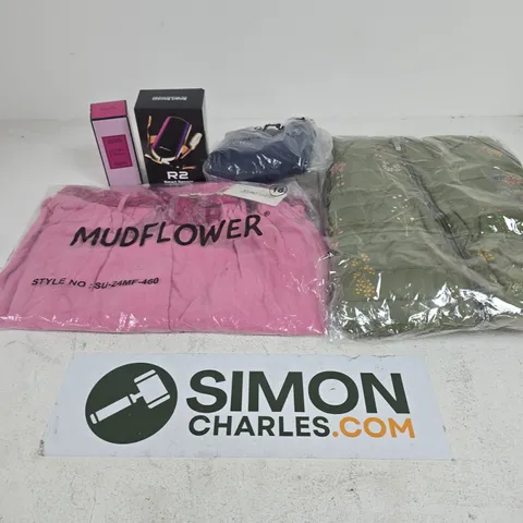 APPROXIMATELY 15 ASSORTED ITEMS TO INCLUDE MUDFLOWER CLOTHING ITEMS, DIVINE SCENTS EAU DE PARFUM, R2 SMART SENSOR, ETC