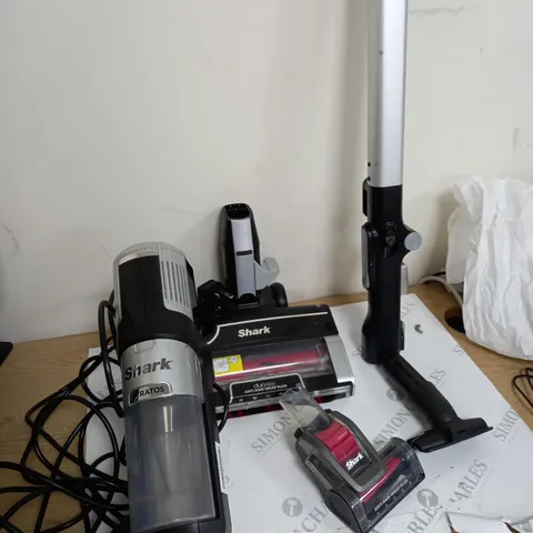 SHARK STRATOS ANTI HAIR WRAP PET PRO VACUUM CLEANER HZ3000UKT
