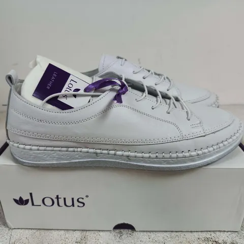 BOXED PAIR OF LOTUS RIMINI WHITE SHOES – UK SIZE 7.5