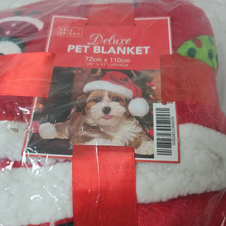 DELUXE PET BLANKET – RED CHRISTMAS DESIGN, 72 X 110 CM