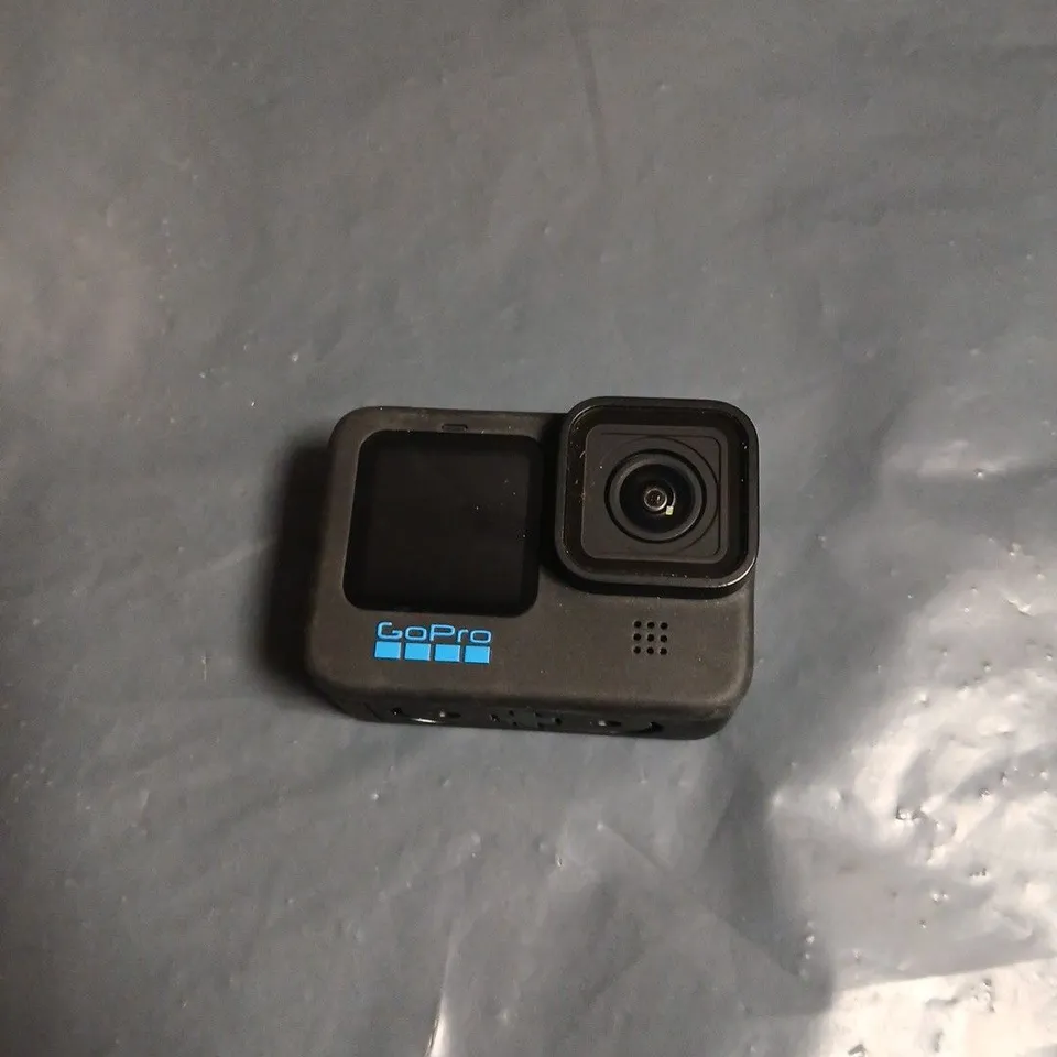 GOPRO 11 BLACK ACTION CAMERA – BLACK
