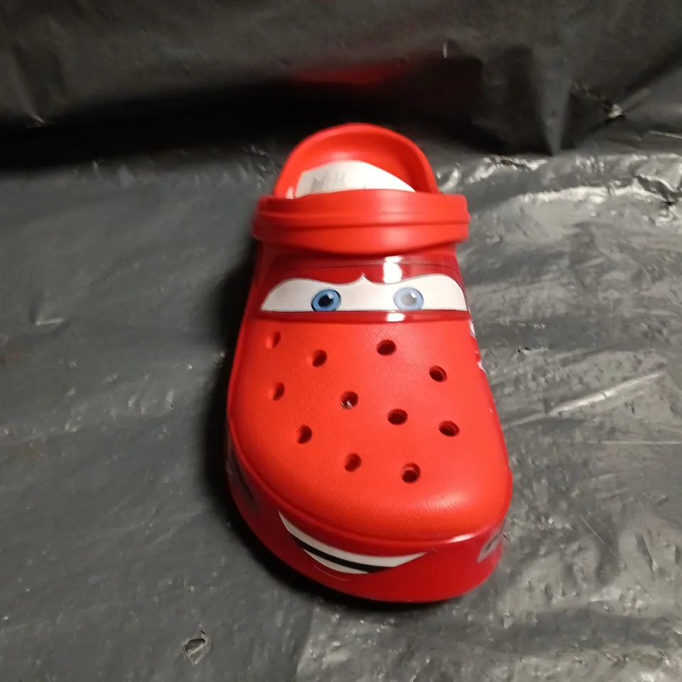 PAIR OF CROCS LIGHTNING MCQUEEN CLOGS SIZE M5/W6