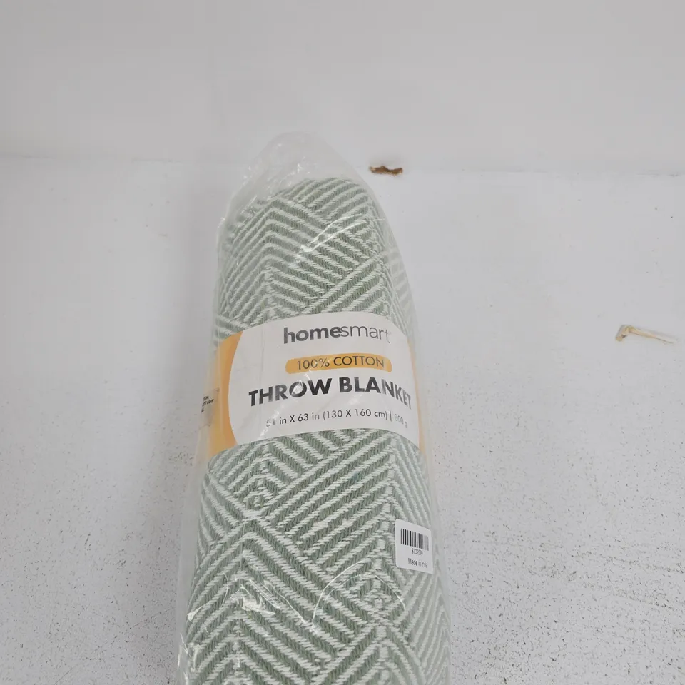 HOMESMART 100% COTTON THROW BLANKET - GREY CHEVRON - 51 X 63 IN (130 X 160 CM) BOX OF 5