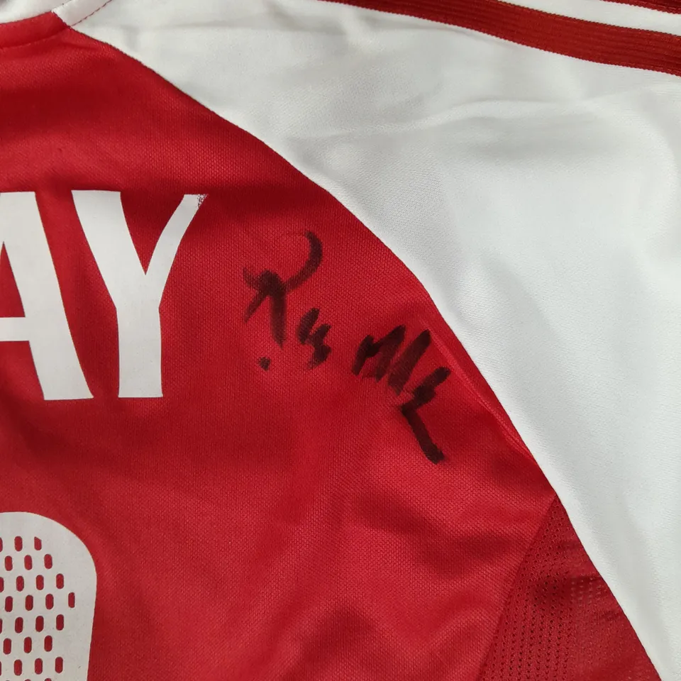 BAYERN MUNICH 'MAKAAY 10' SIGNED JERSEY 