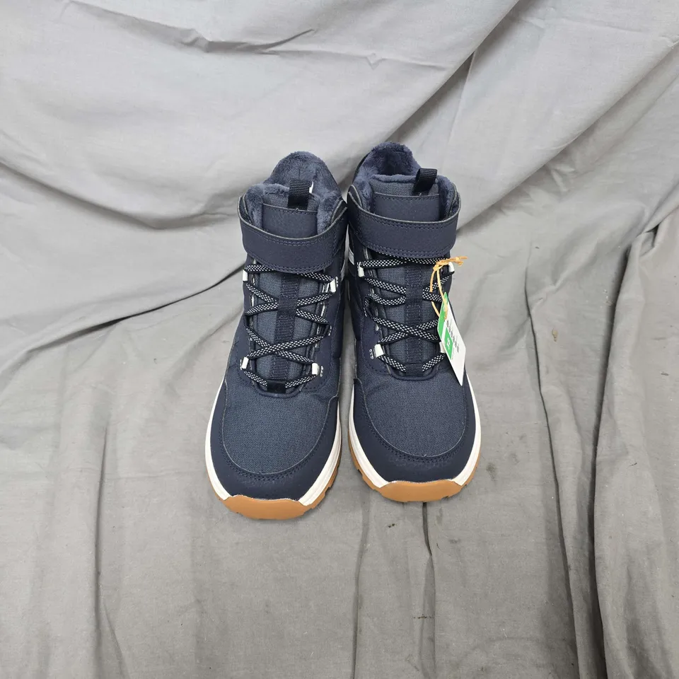 UNBOXED DECATHLON QUENCHA NAVY HIGH-TOP WINTER BOOTS WITH FAUX FUR LINING – UK 5