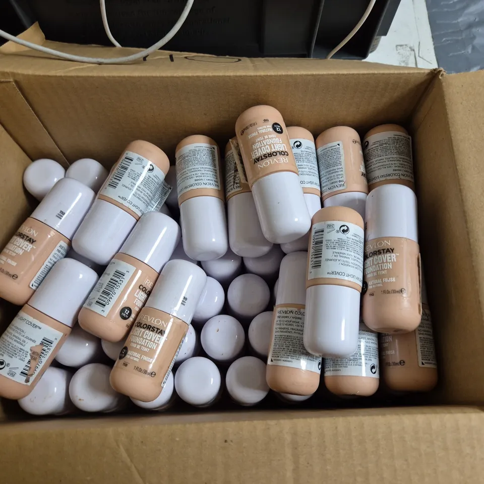 LOT OF APPROXIMATELY 60 REVLON COLOURSTAY LIGHT COVER 30ML FOUNDATIONS - 110 IVORY