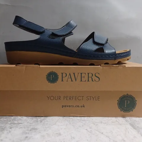 BOXED PAIR OF PAVERS OPEN TOE SANDALS IN NAVY SIZE EU 41