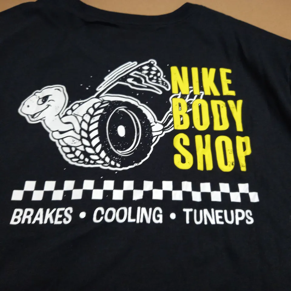 NIKE BLACK T-SHIRT - XL