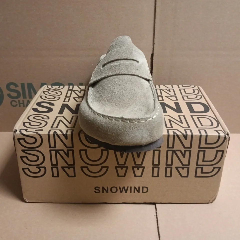BOXED PAIR OF SNOWIND CLOGS IN TAUPE SIZE EU 36