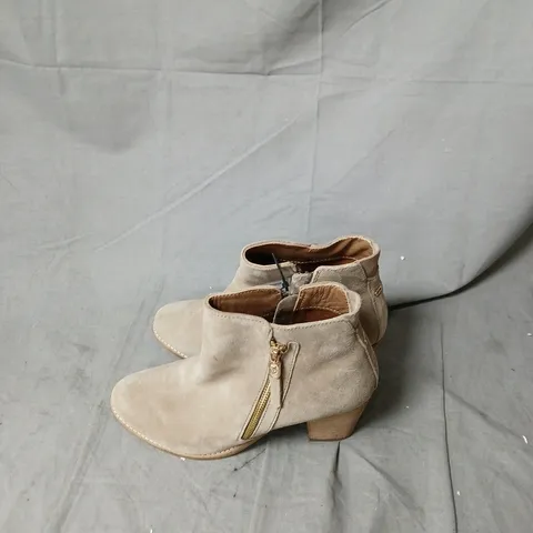 DUNE LONDON PAISLEY ANKLE BOOTS – BEIGE SUEDE, UK 8 (EU 41) 