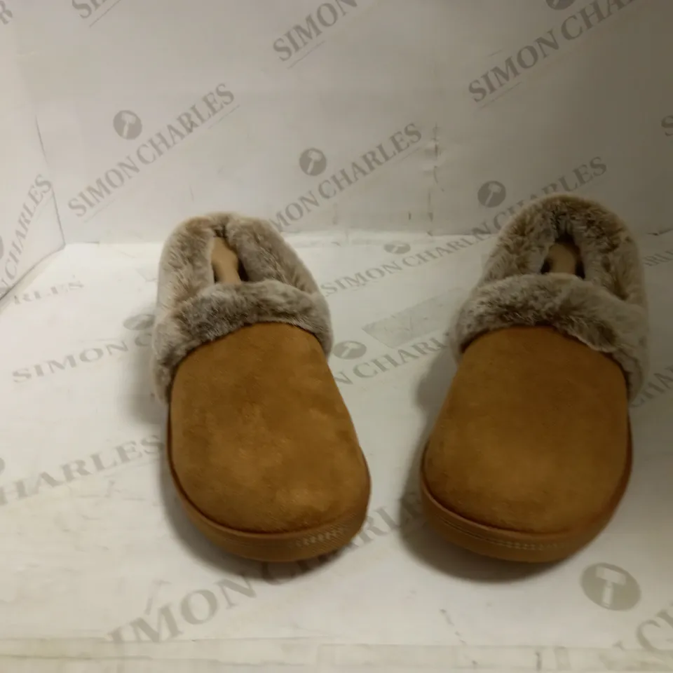 SKETCHERS CALI COSY CAMPFIRE TEAM TOASTY CHESTNUT SLIDERS - WOMENS SIZE 8.5 