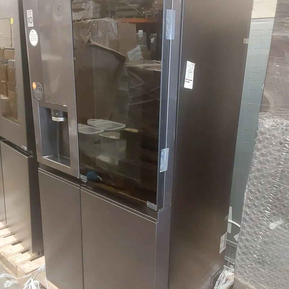 LG INSTAVIEW GSXE90EVDD AMERICAN-STYLE SMART FRIDGE FREEZER - ESSENCE BLACK STEEL