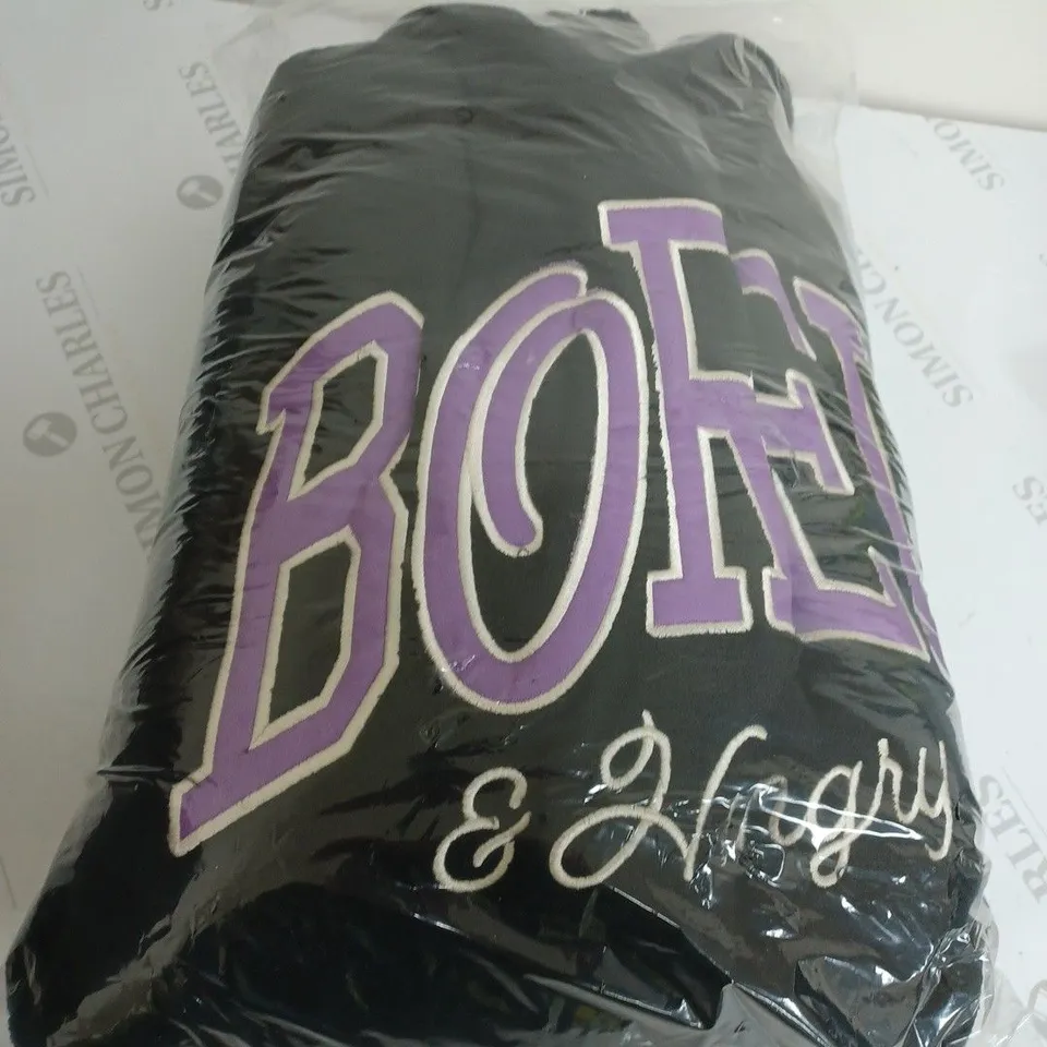 BORED AND HUNGRY BED THROW/BLANKET 