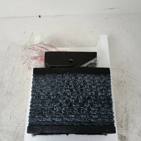 STREETWIZE SQUARE SLATE SOLAR WATER FEATURE WITH BATTERY BACK-UP β BOXED (16(H) X 25(W) X 25(D) CM)