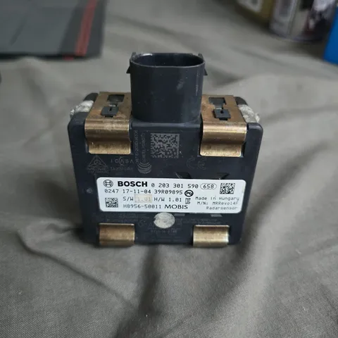 Bosch automotive sensor module – part no. 0 203 301 590 (Mobis)