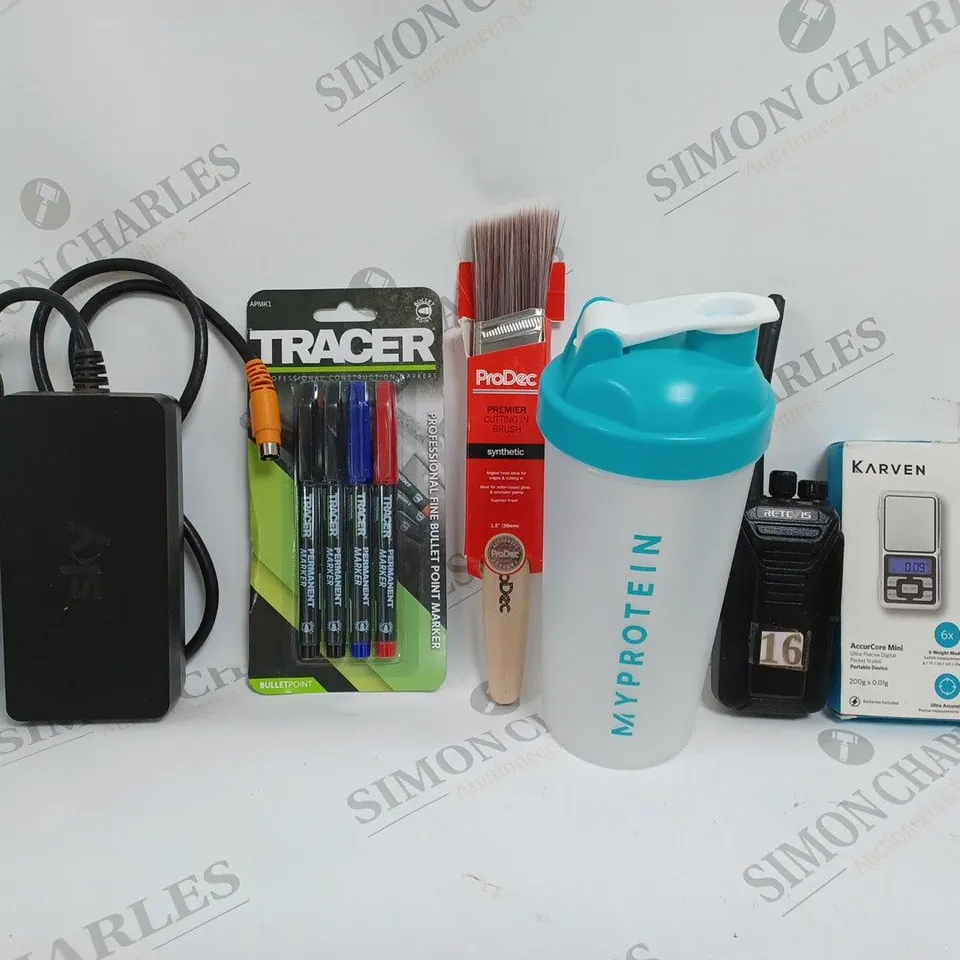 BOX OF APPROX 20 ASSORTED ITEMS TO INCLUDE - KARVEN WEIGHING SCALES - MY PROTEIN BOTTLE - SKY REMOTE & POWER SUPPLY ECT